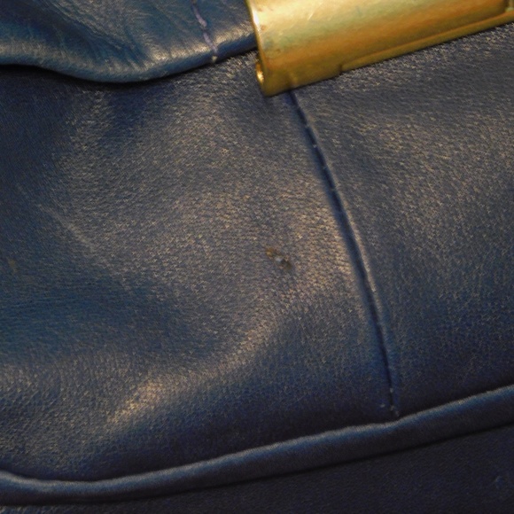 Elegant Coach Navy Leather Shoulder Bag - Picture 6 of 6